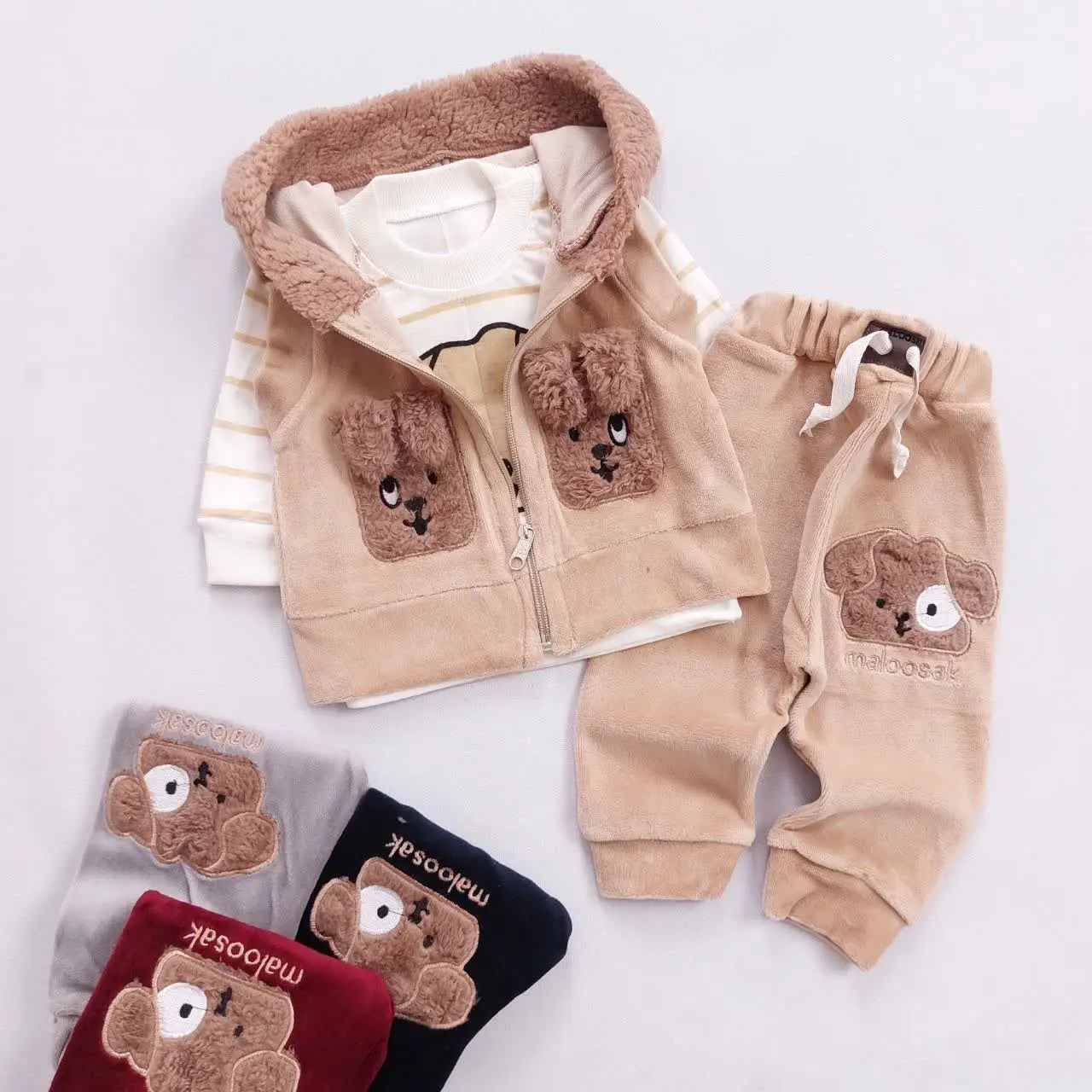 سه تیکه مخمل ژیله دار هاپوی گوشدار🐶
