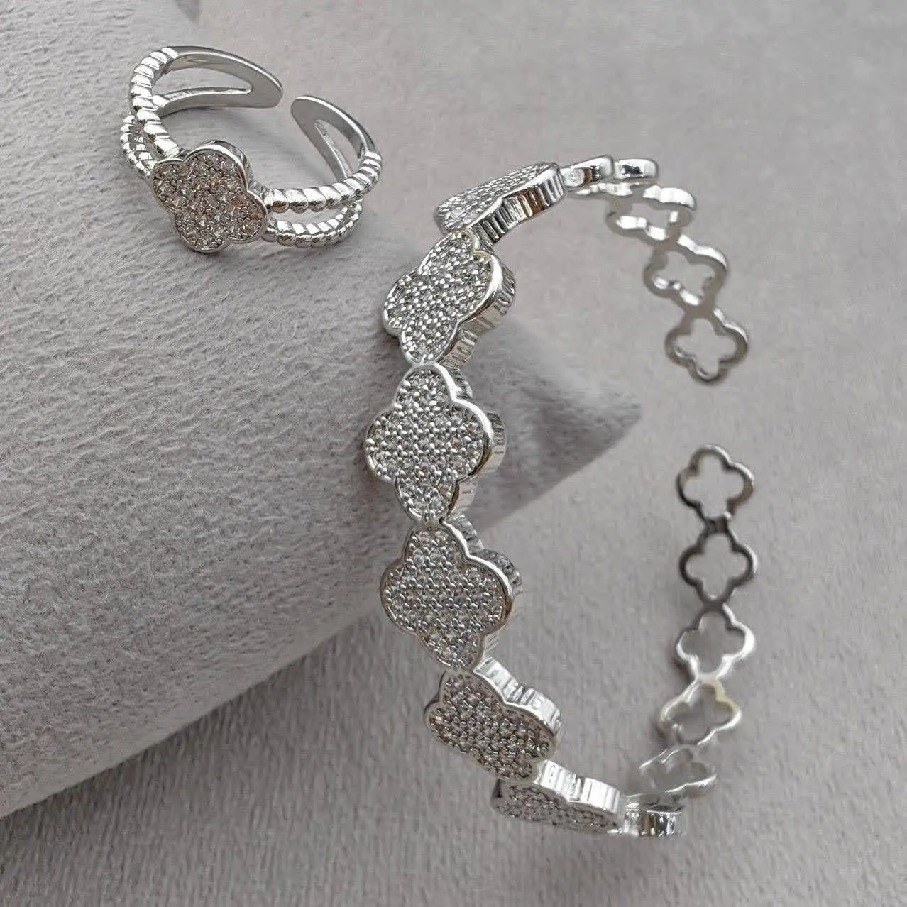 تکدست و انگشتر YSY کد ۳۱۷۴