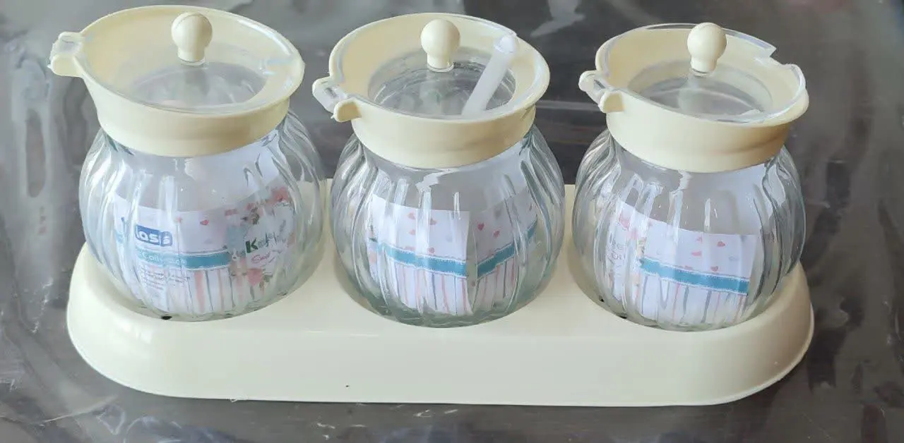 جاادویه ۳تایی شیشه‌ای استند دار
