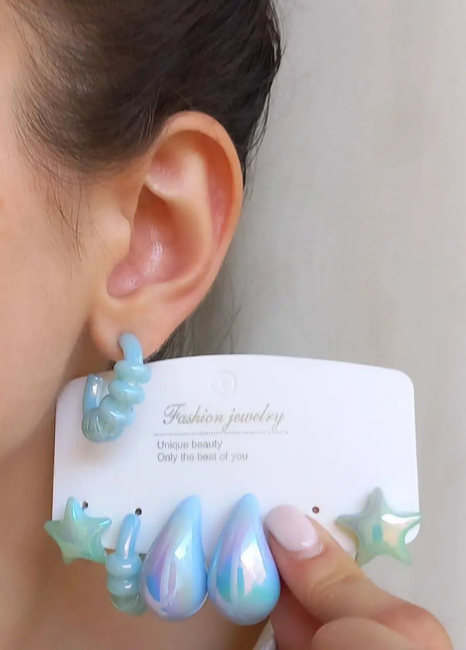 یه پک گوشواره که انگار از د...