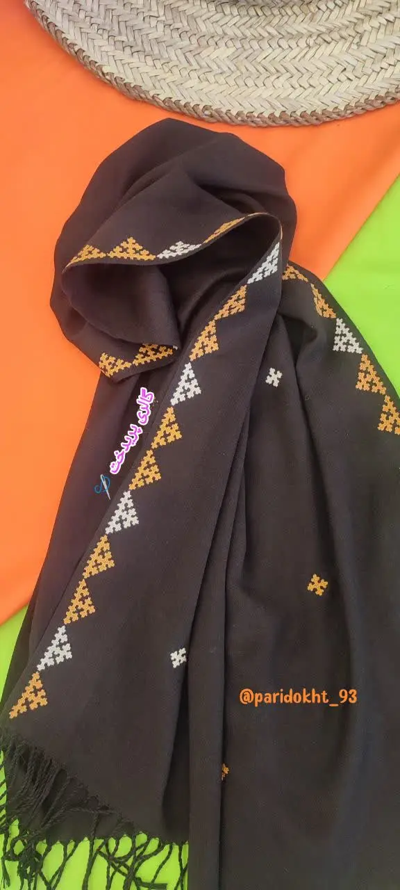 شال سوزندوزی شده با دست💯💯
