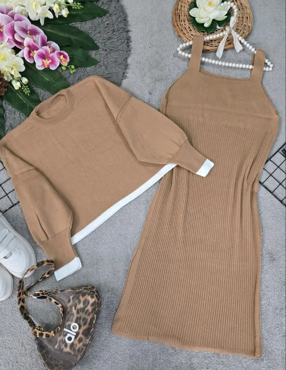 ☑️رنگ بندی: طوسی, کرم, مشکی...