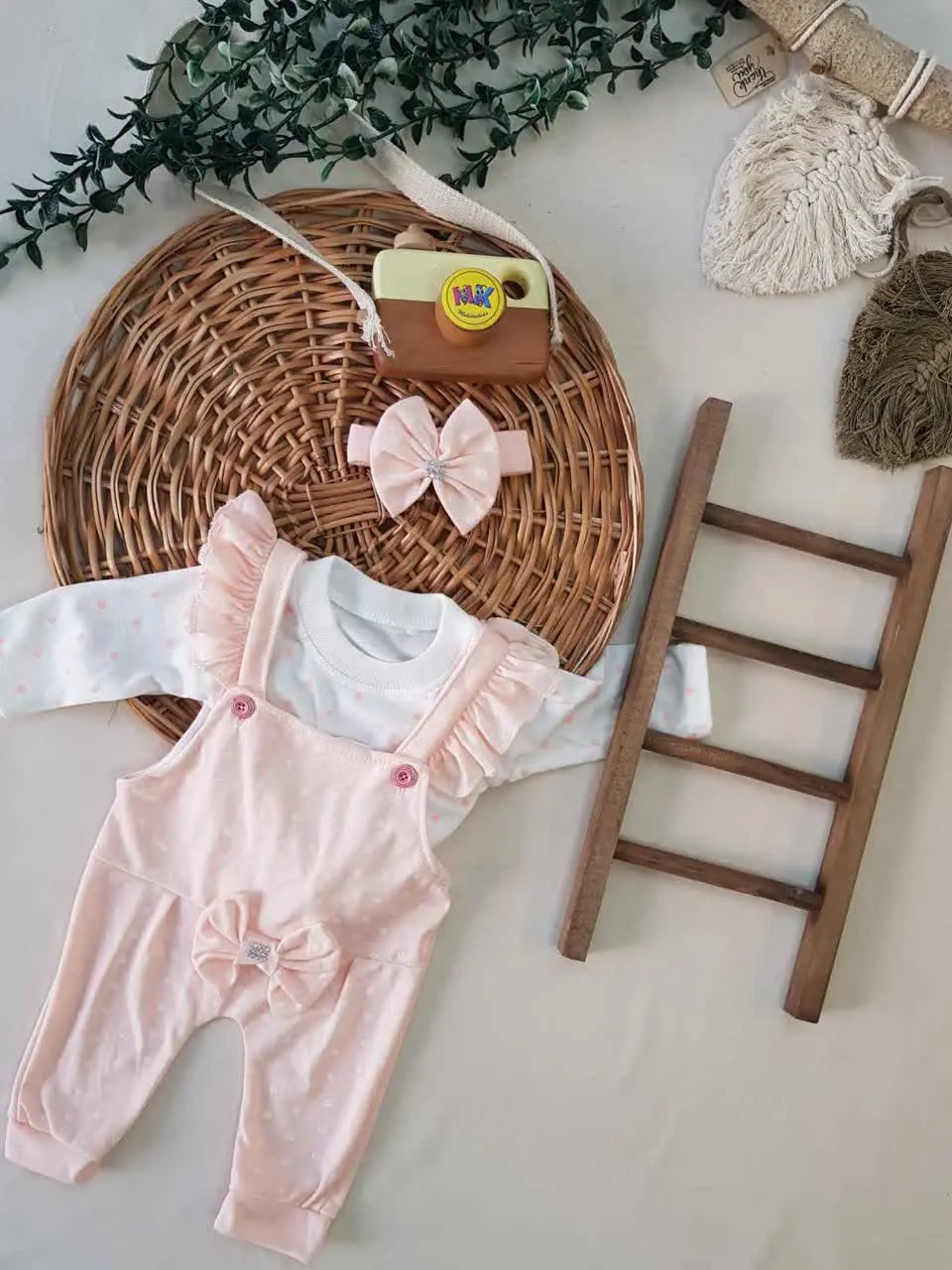 سرهمی پیشبندی پاپیون خالدار نوزادی و کودک کد ۱۱۲۱۰۳ 
