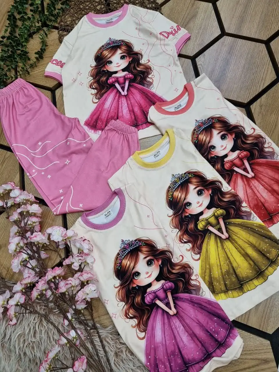 🇮🇷🧥🧶👗👚🎽👕👖👔💎
