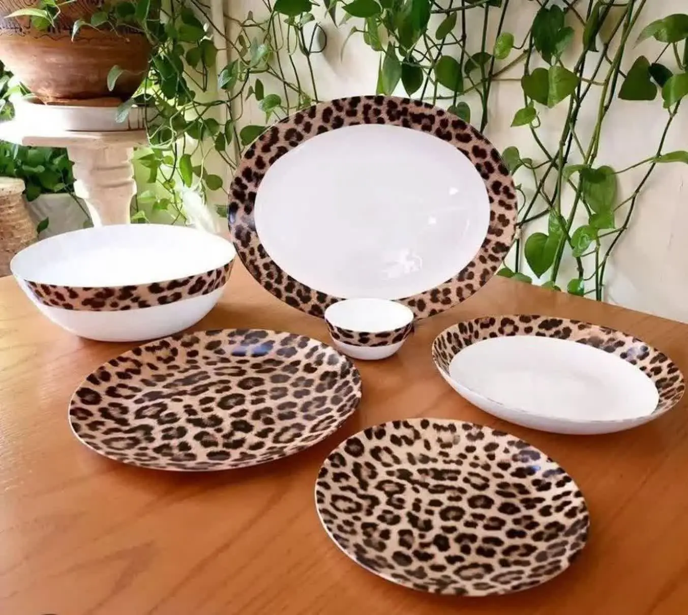 ۲۶ پارچه طرح پلنگی 
