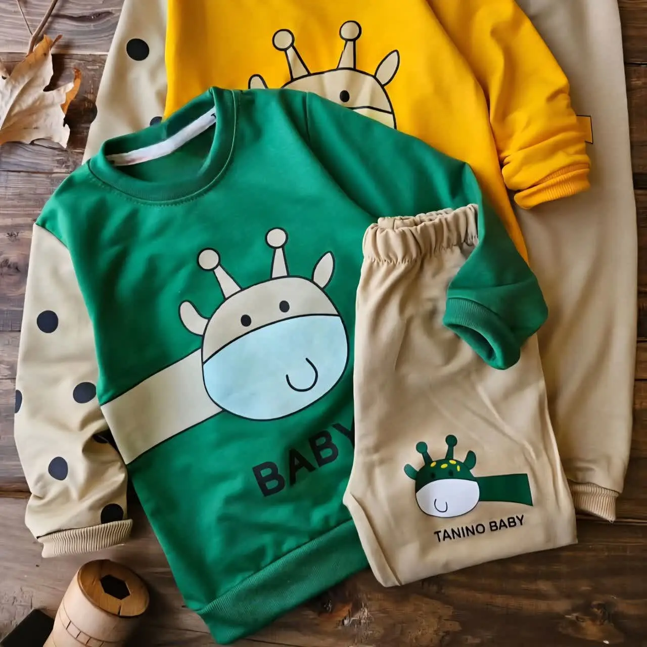 بلوز و شلوار اسپرت بچگانه ز...