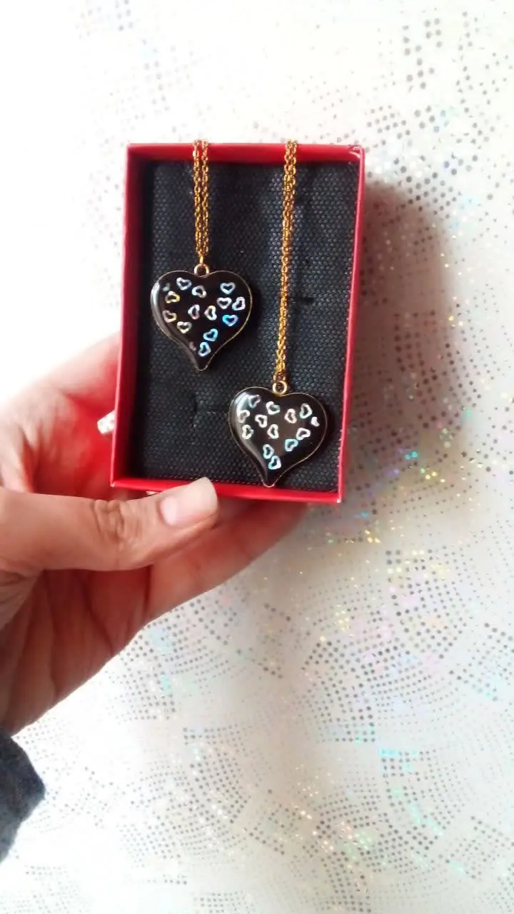 گردنبند رزینی مشکی قلب قلبی💕