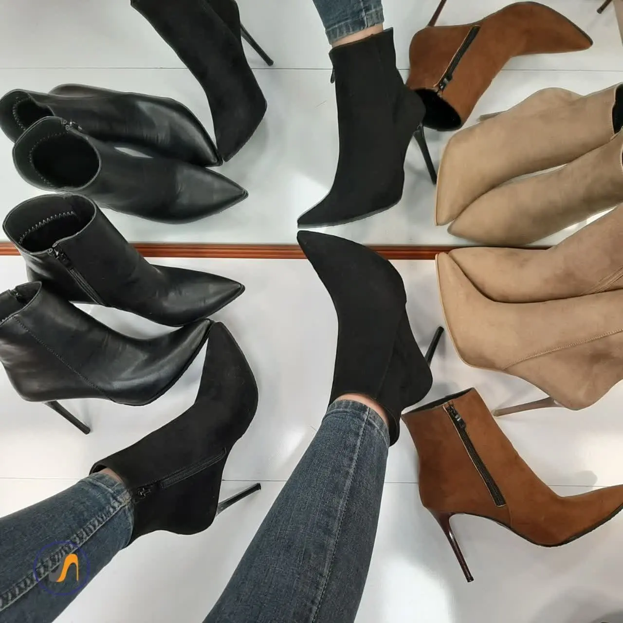 رنگبندی: مشکی چرم؛ مشکی سوی...