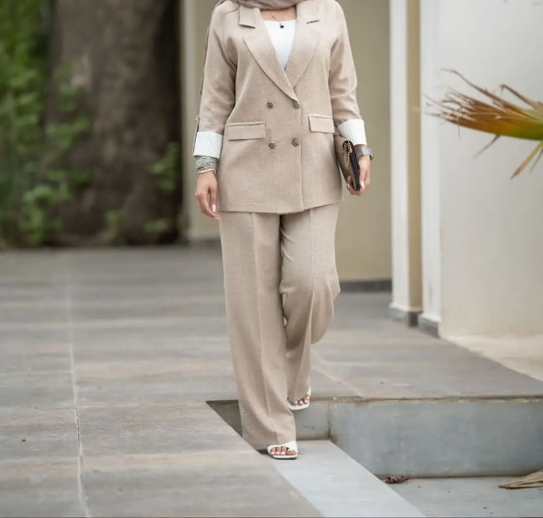 با ی کت و شلوار خنک چطورین 😍