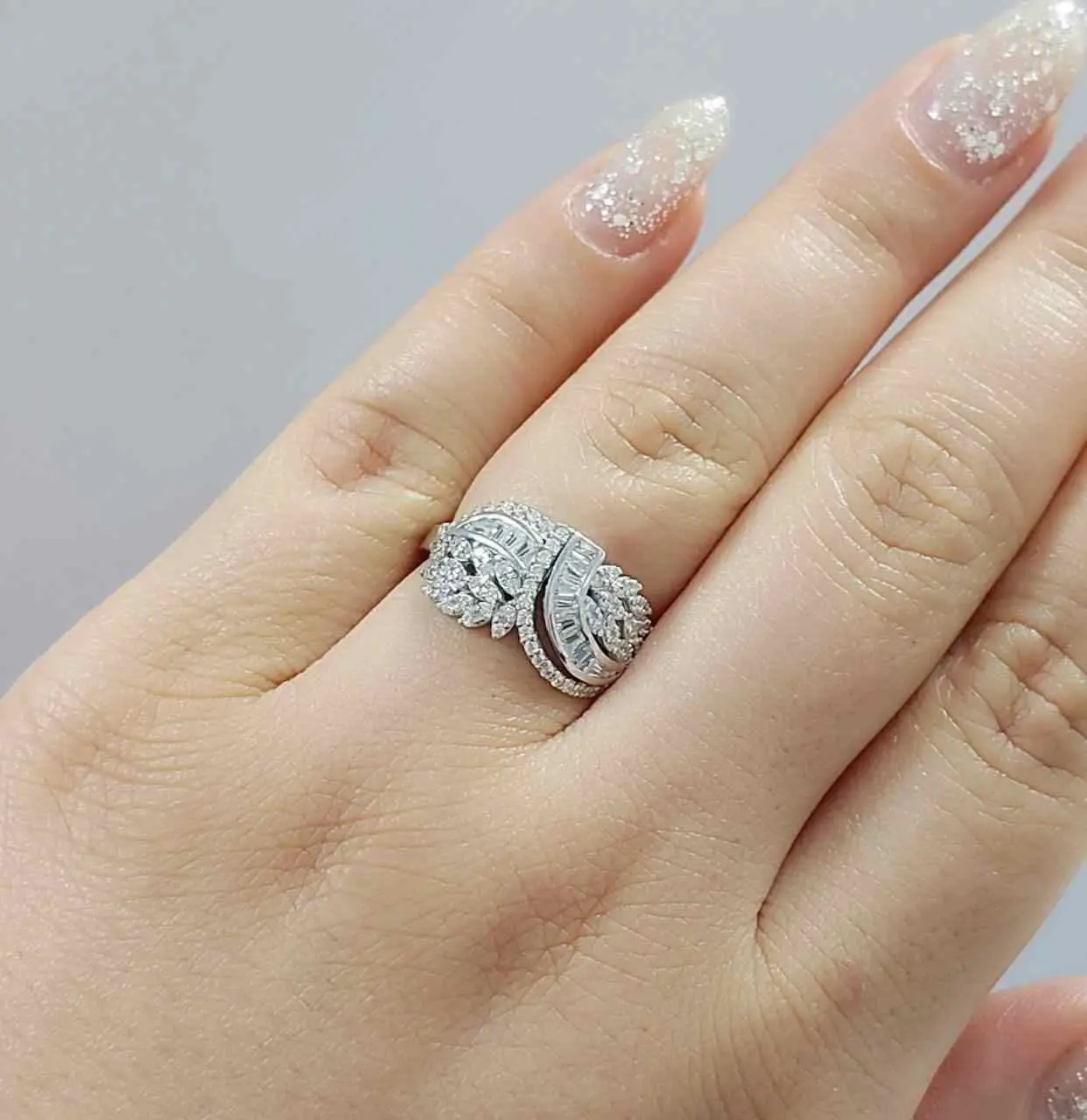 انگشتر زیبای سولیتر جواهری
