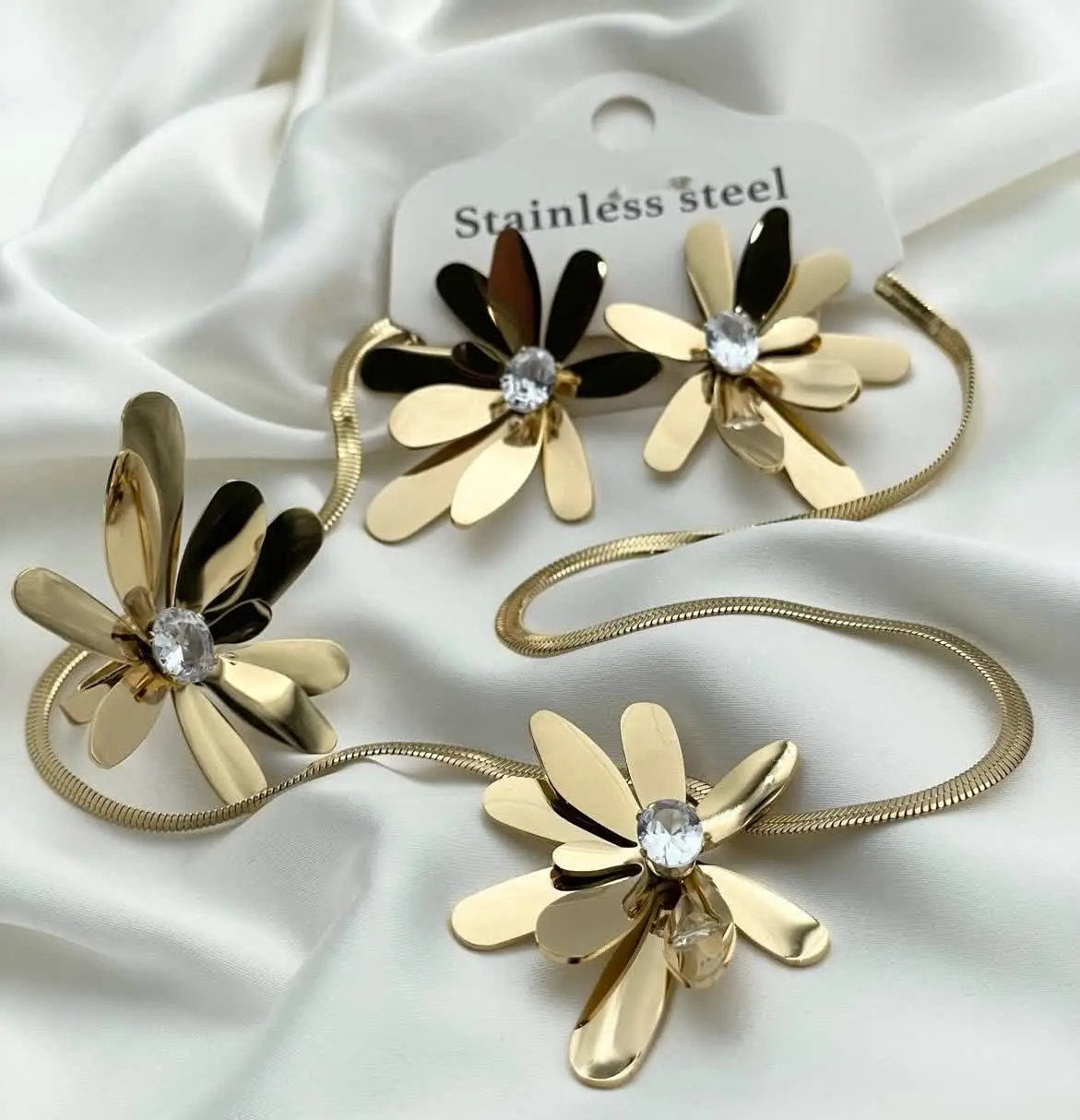 ⚜ گوشواره میخی و انگشتر فری...