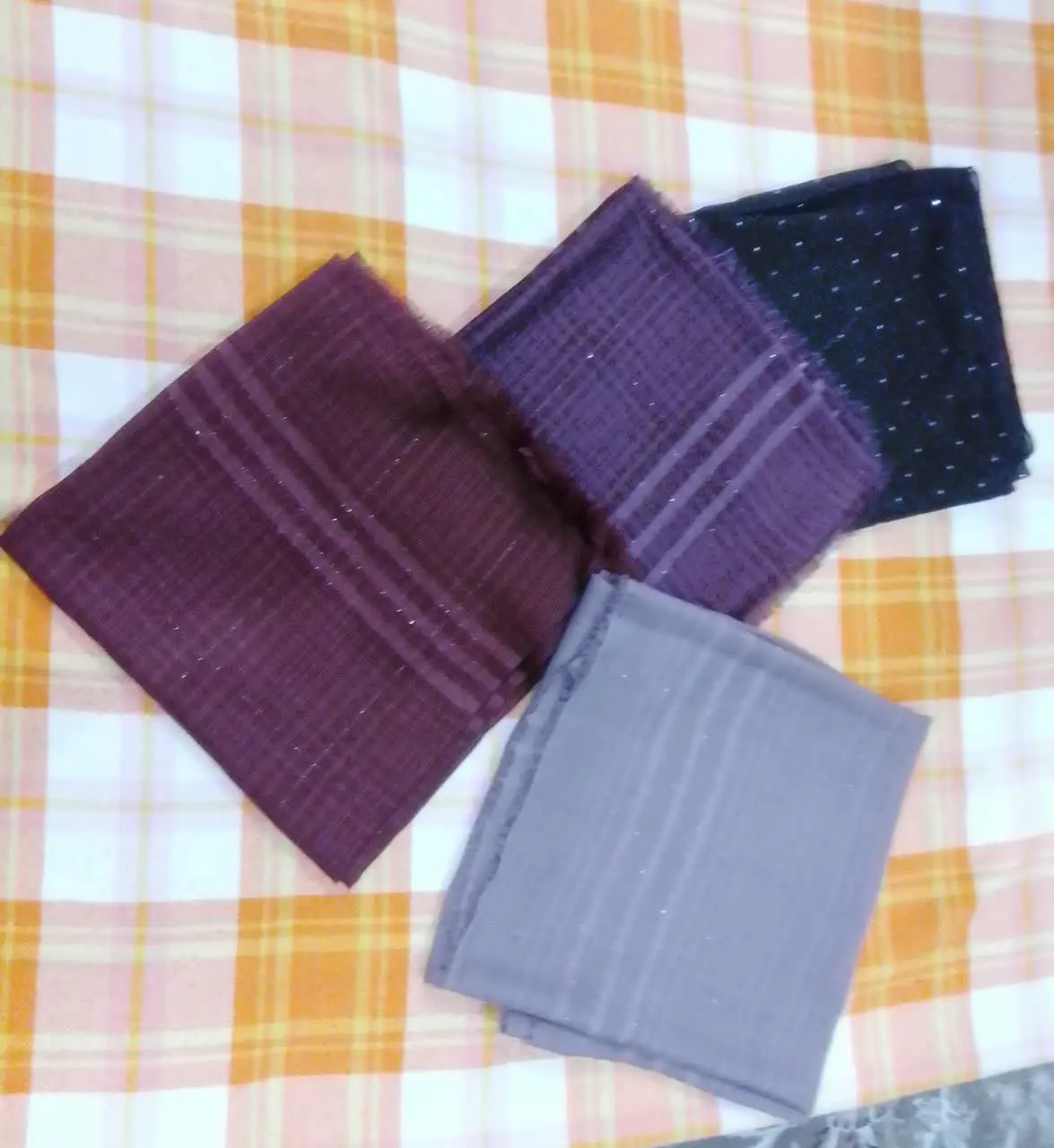 روسری نخی قواره دار زرکوب
