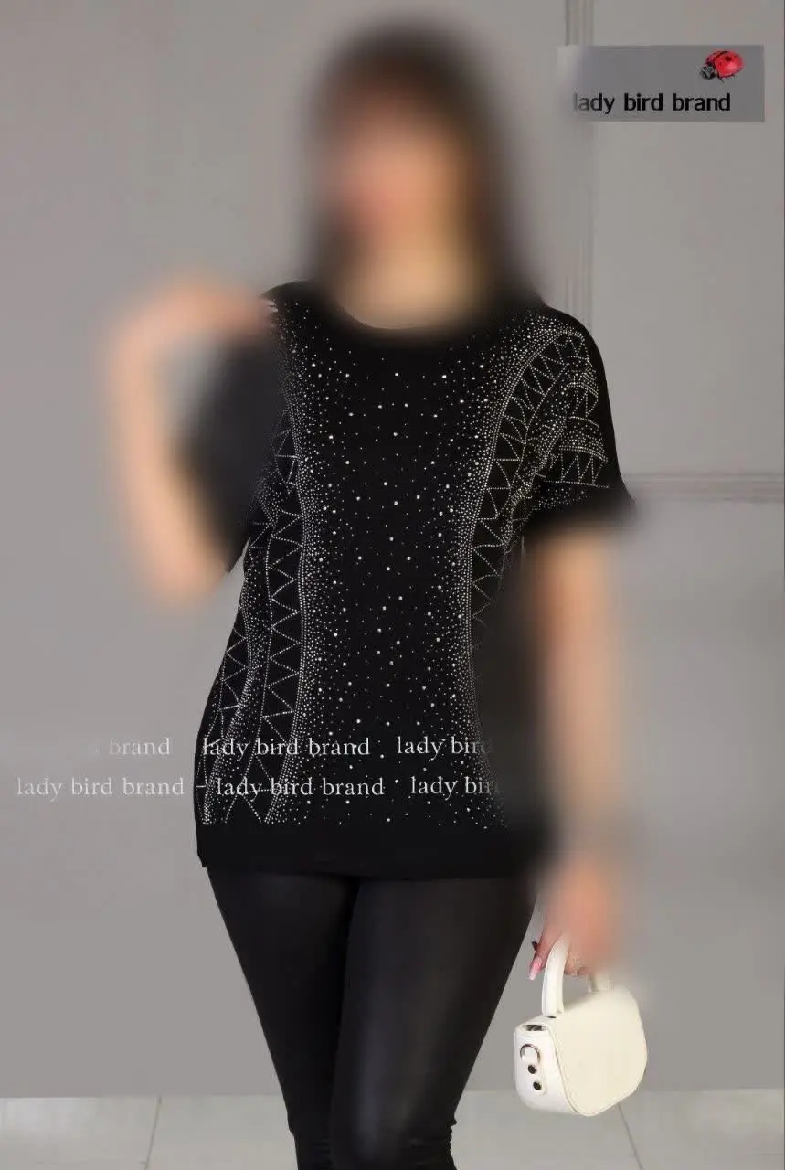 تیشرت مشکی نگین دار مجلسی
