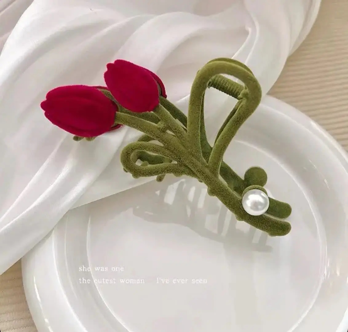 کلیپس لاله مخمل
