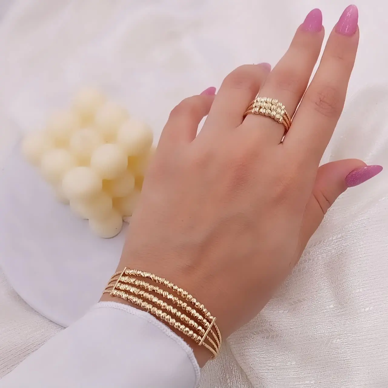 #بنگل و انگشتر 
