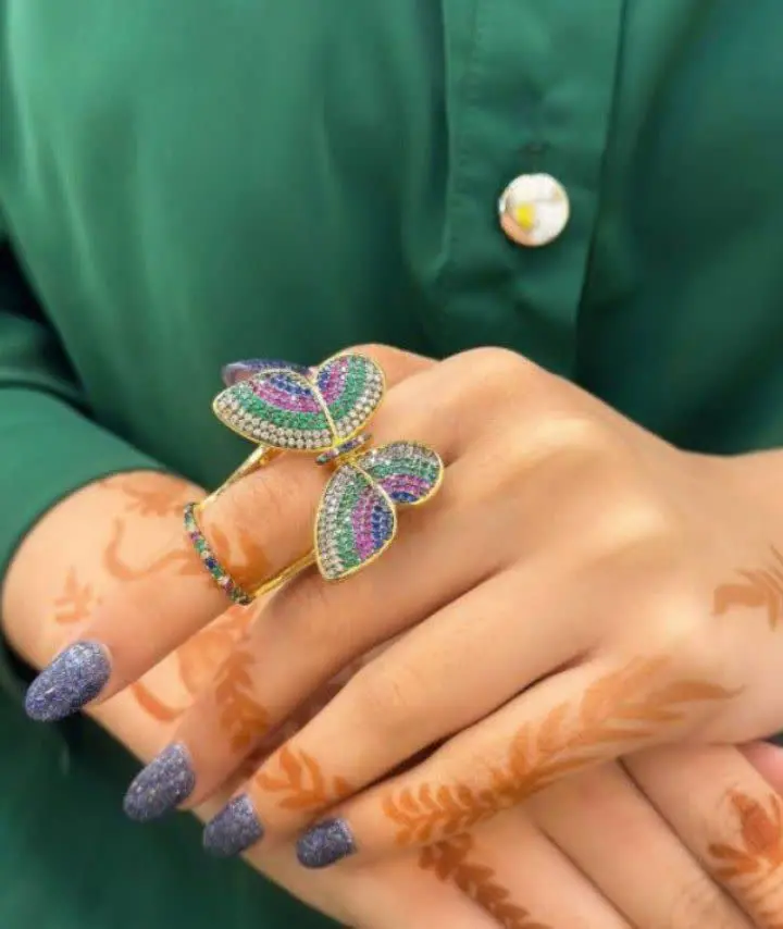 انگشتر پروانه متحرک
