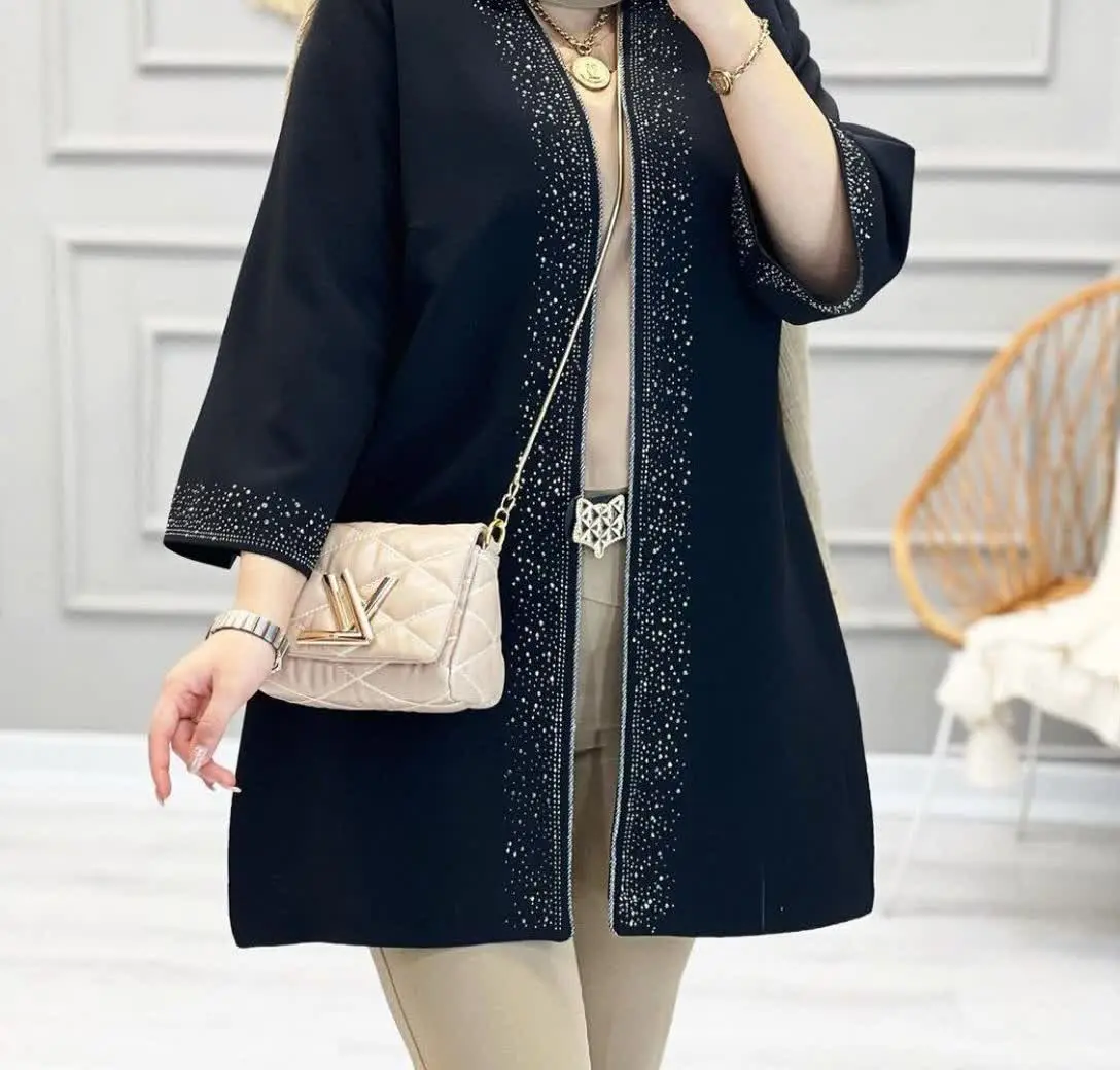 نام: مانتو نگینی
