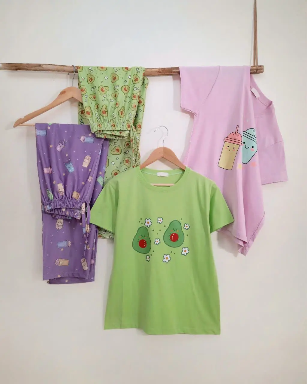 🛍 ست تیشرت و شلوار زنانه طر...