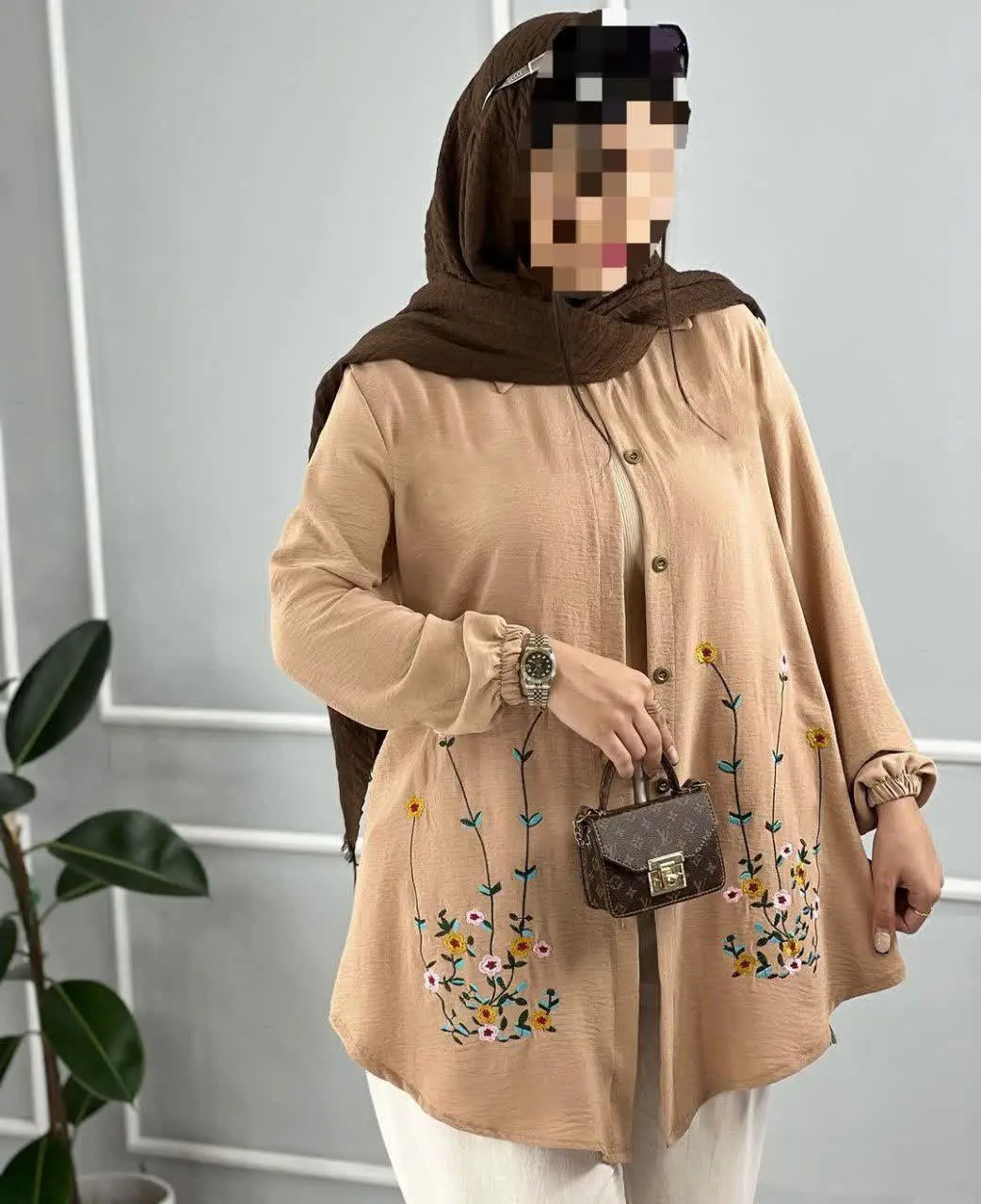 نام: تونیک ساناز بلند
