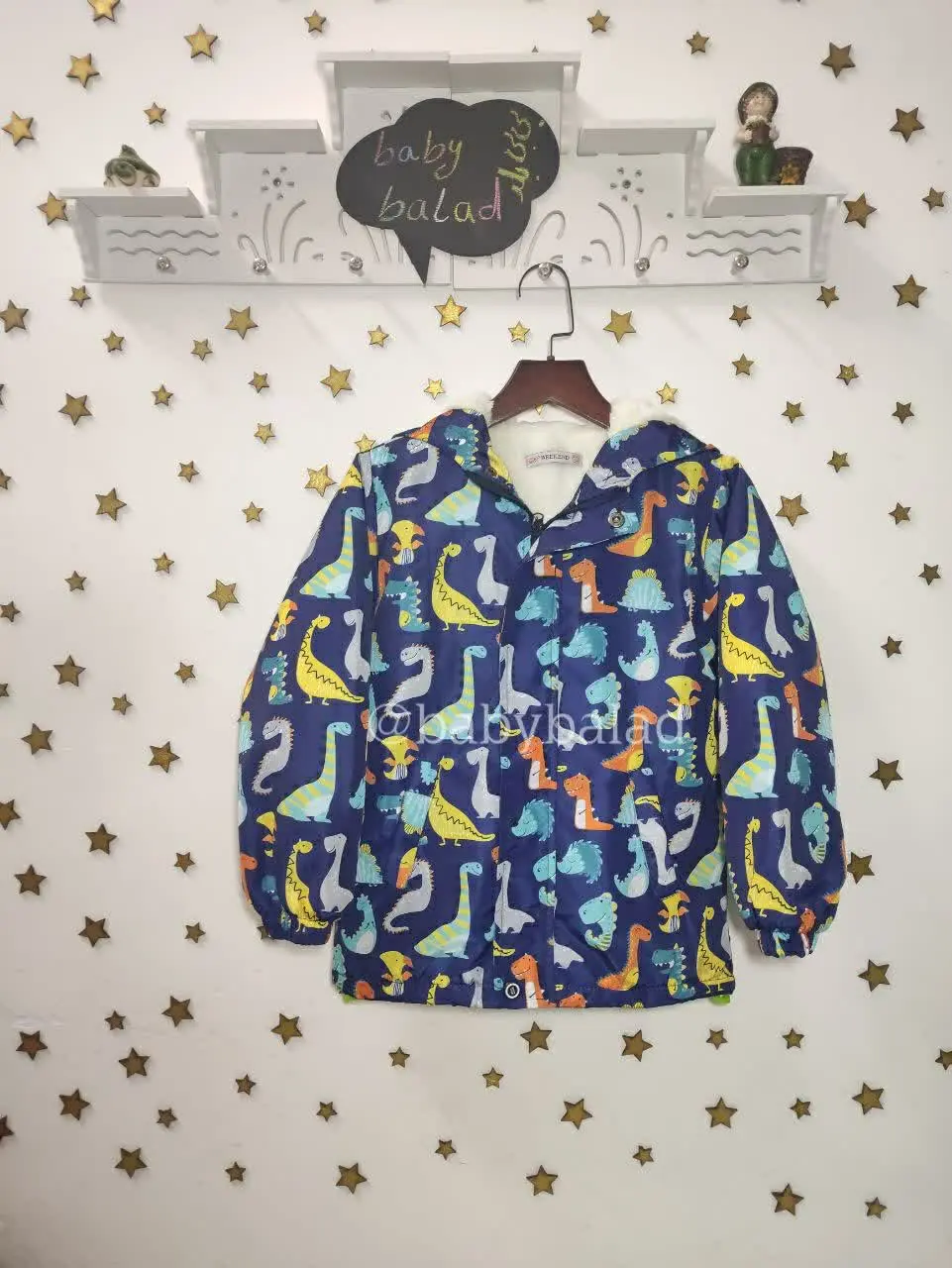 #کاپشن #بارونی تمام خز 
