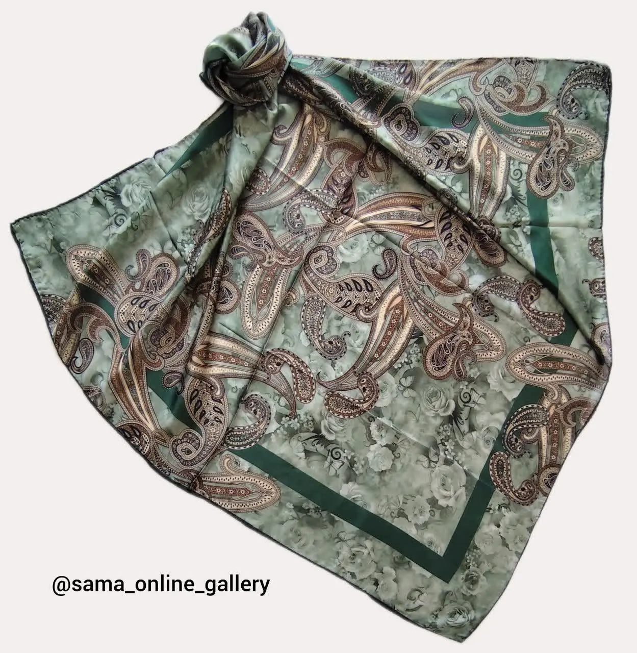 💫 روسری با نقش و نگار سنتی 
