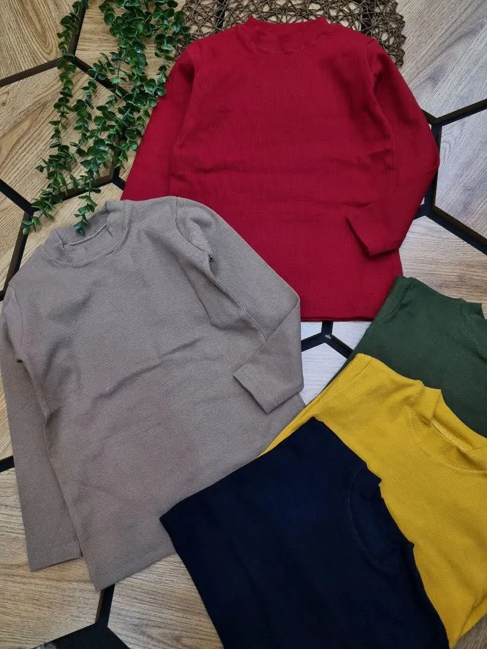 🇮🇷🧥🧶👗👚👔🎽👕👖💎
