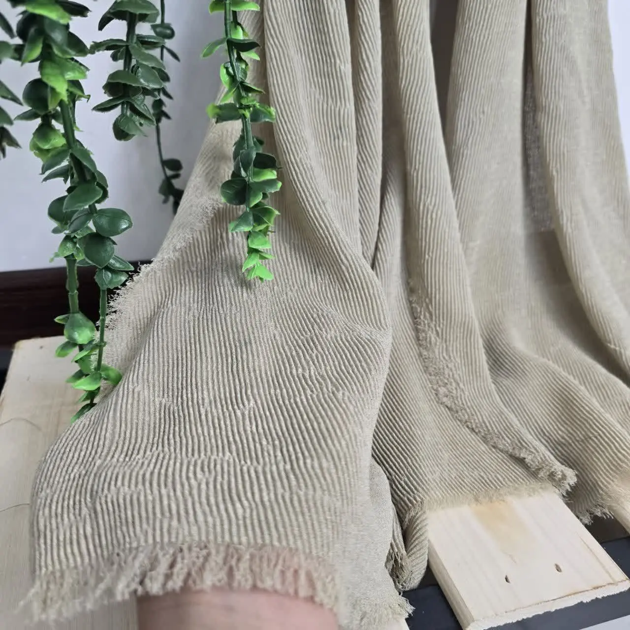 🌸 نام: شال لب ریش
