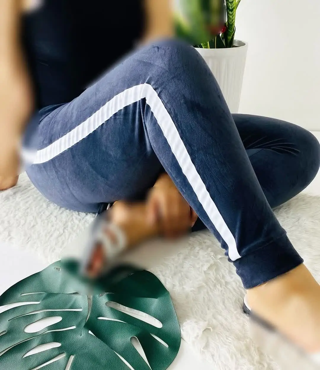 🚨 #شلوارمخمل بغل خط GVGجنس عالی😍
