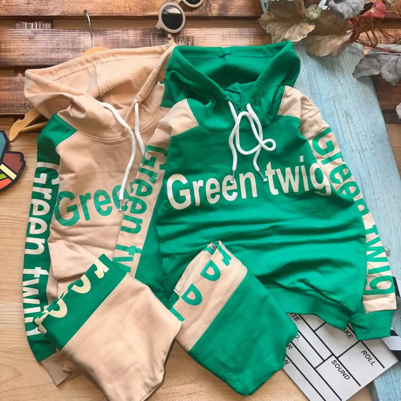 🪀نام محصول: ست هودی شلوار لاکچری
