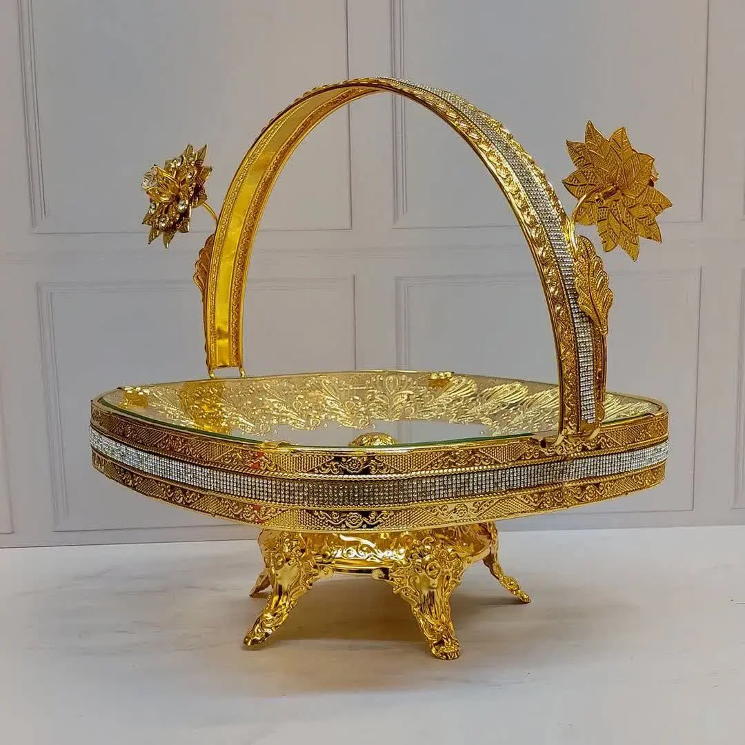 ظرف پذیرایی پایه دار