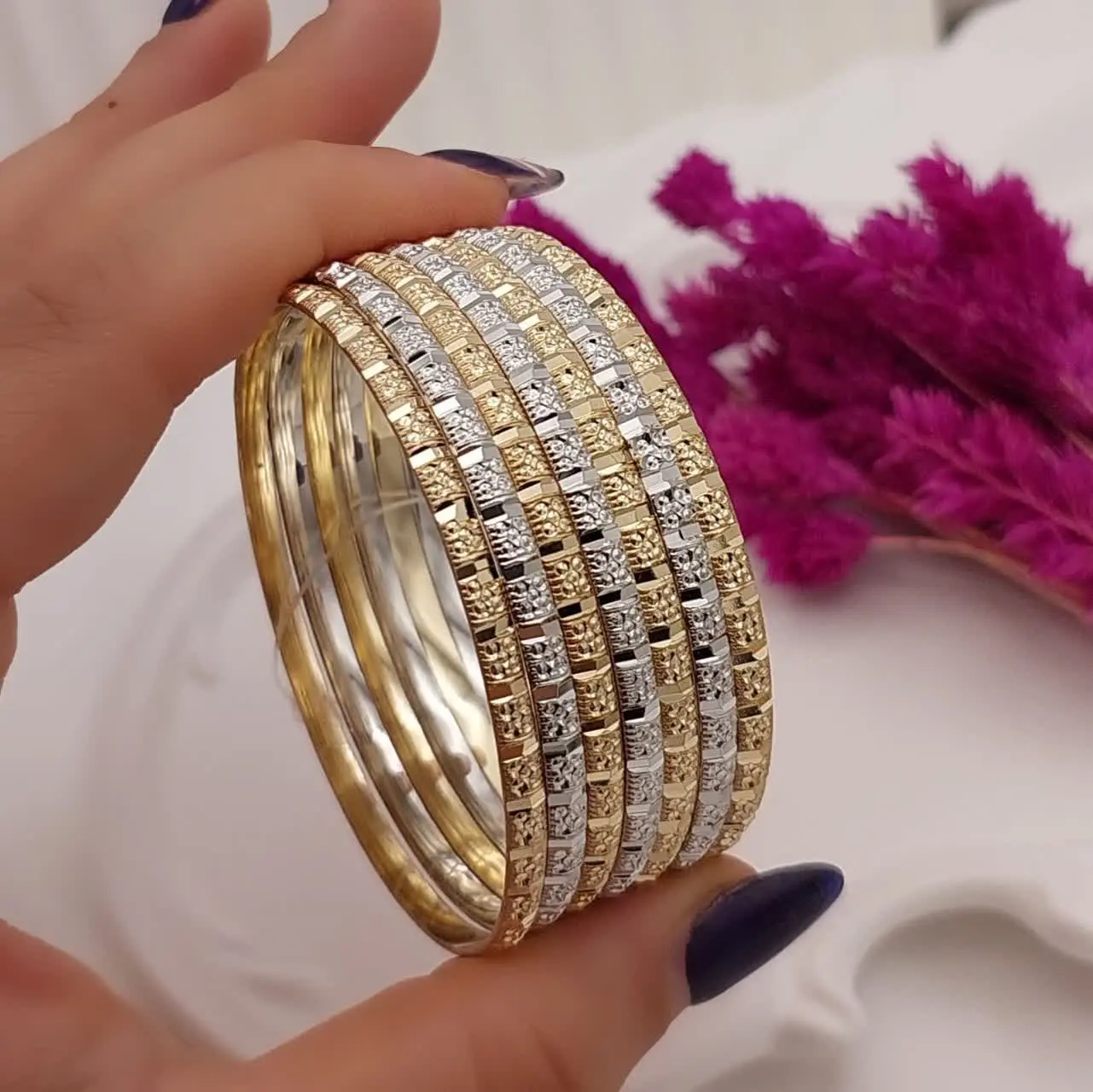 #النگو ۳میل طلا‌روس‌پرتراش دورنگ جدید😍
