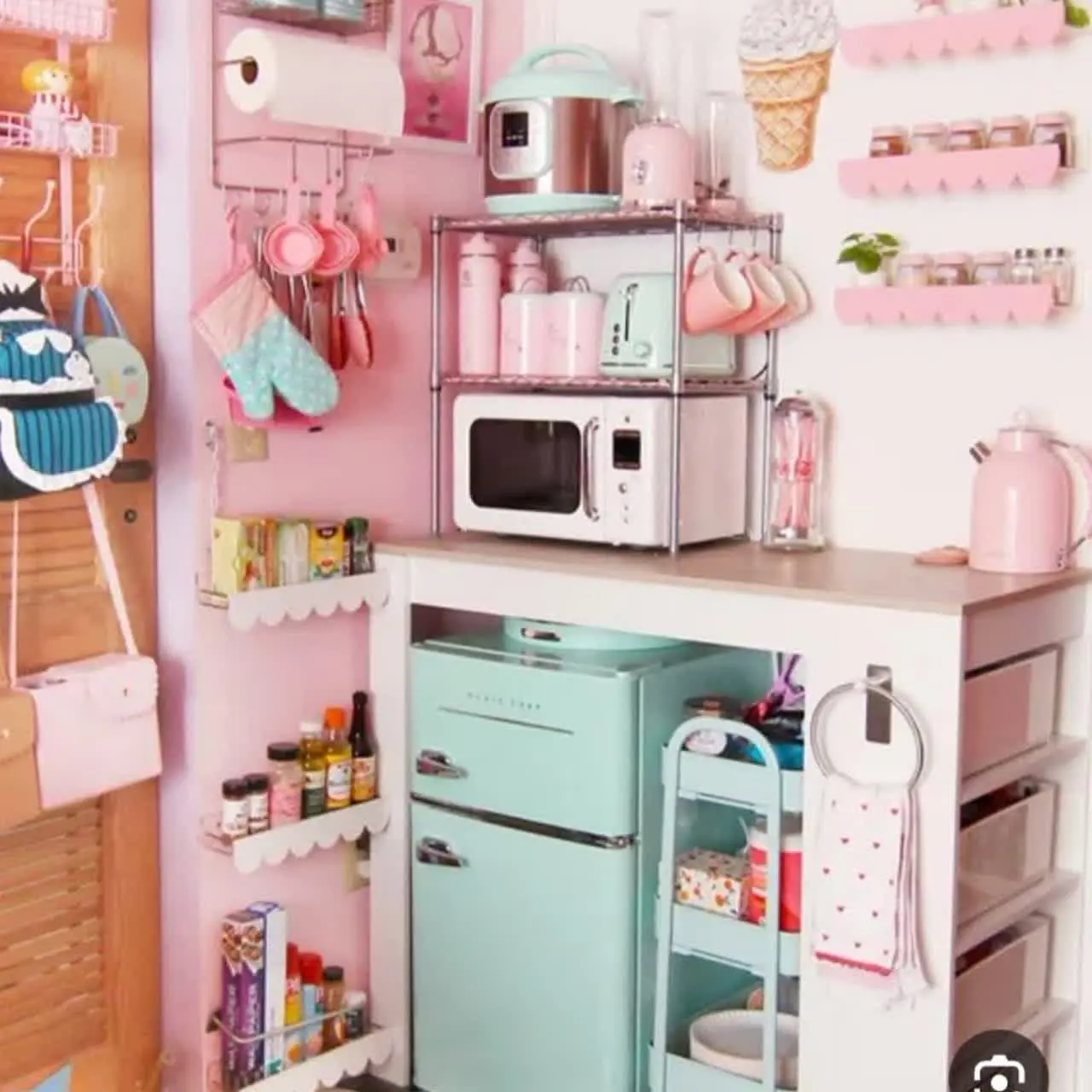 گالری صورتی 