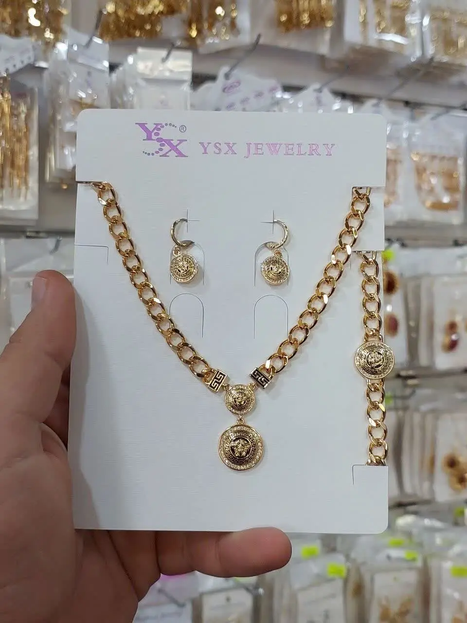 #سرویس طرح طلا ورساچ جدید✨✨
