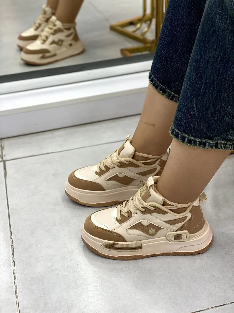 ونس امیریAMIRI
