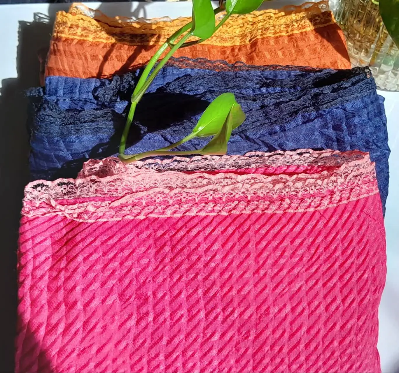 شال مربعی دانتل دار 👌👌
