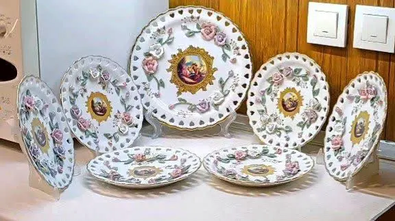 سرویس. کیک خوری گلبرحسته دور قلبی 
