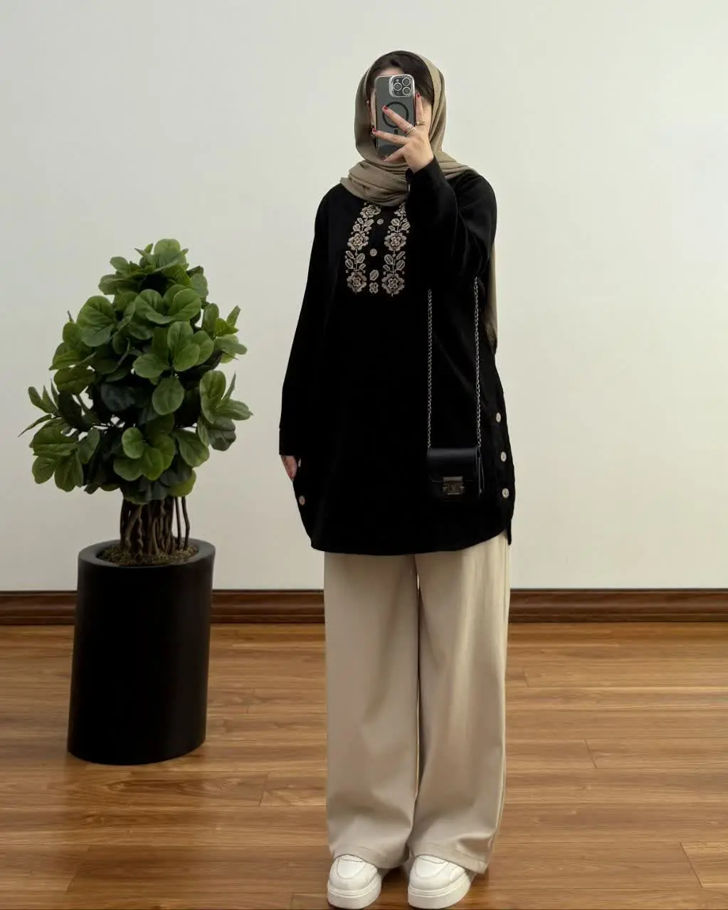 مانتو گلدوزی