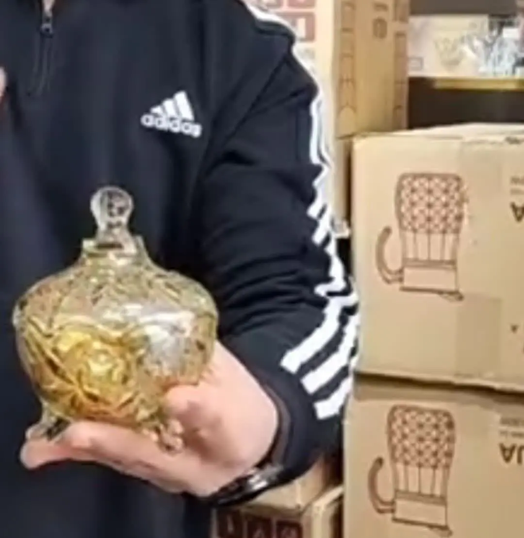 شکلات خوری پایه دار عسلی شارژ شد 😍😍
