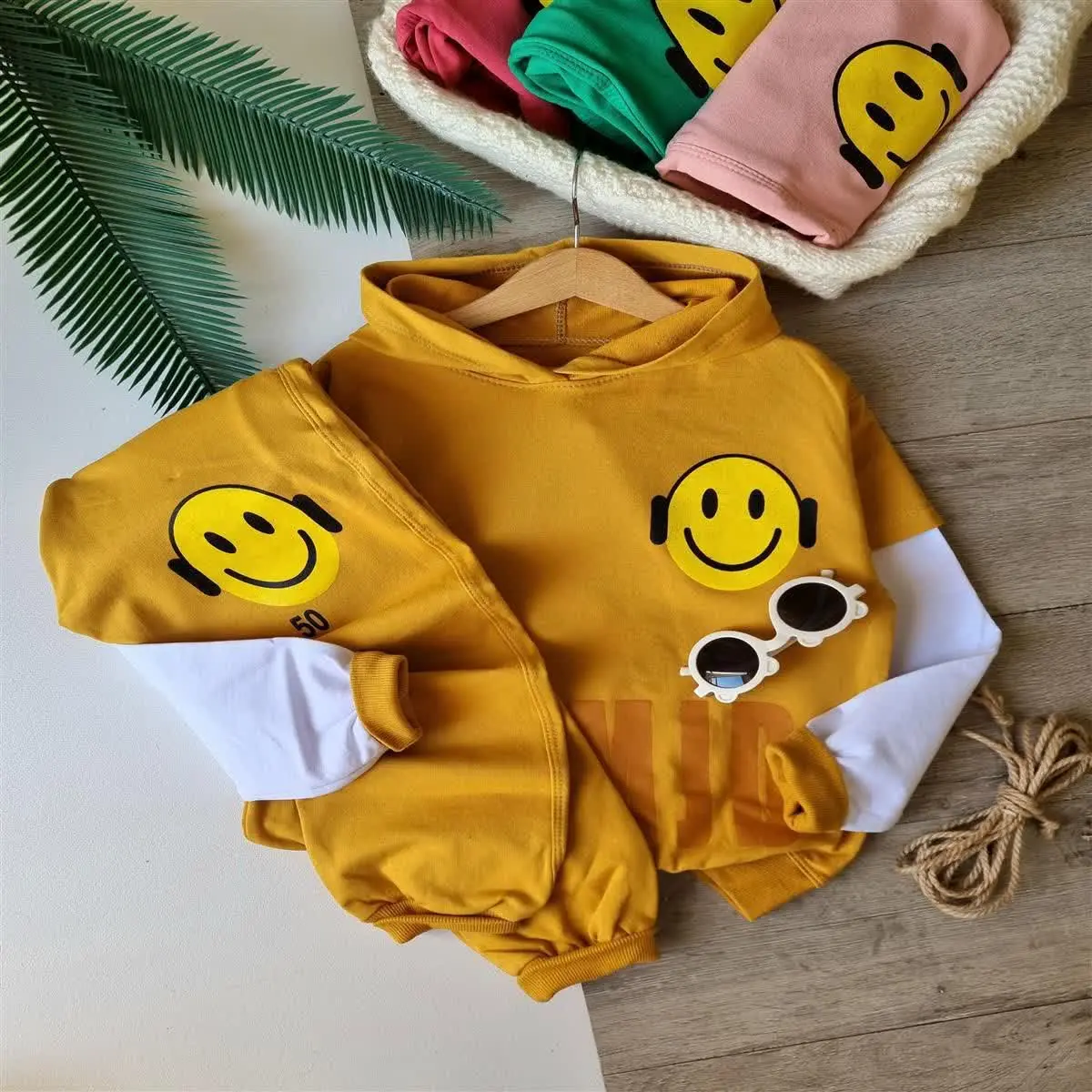 هودی شلوار استیکر 
