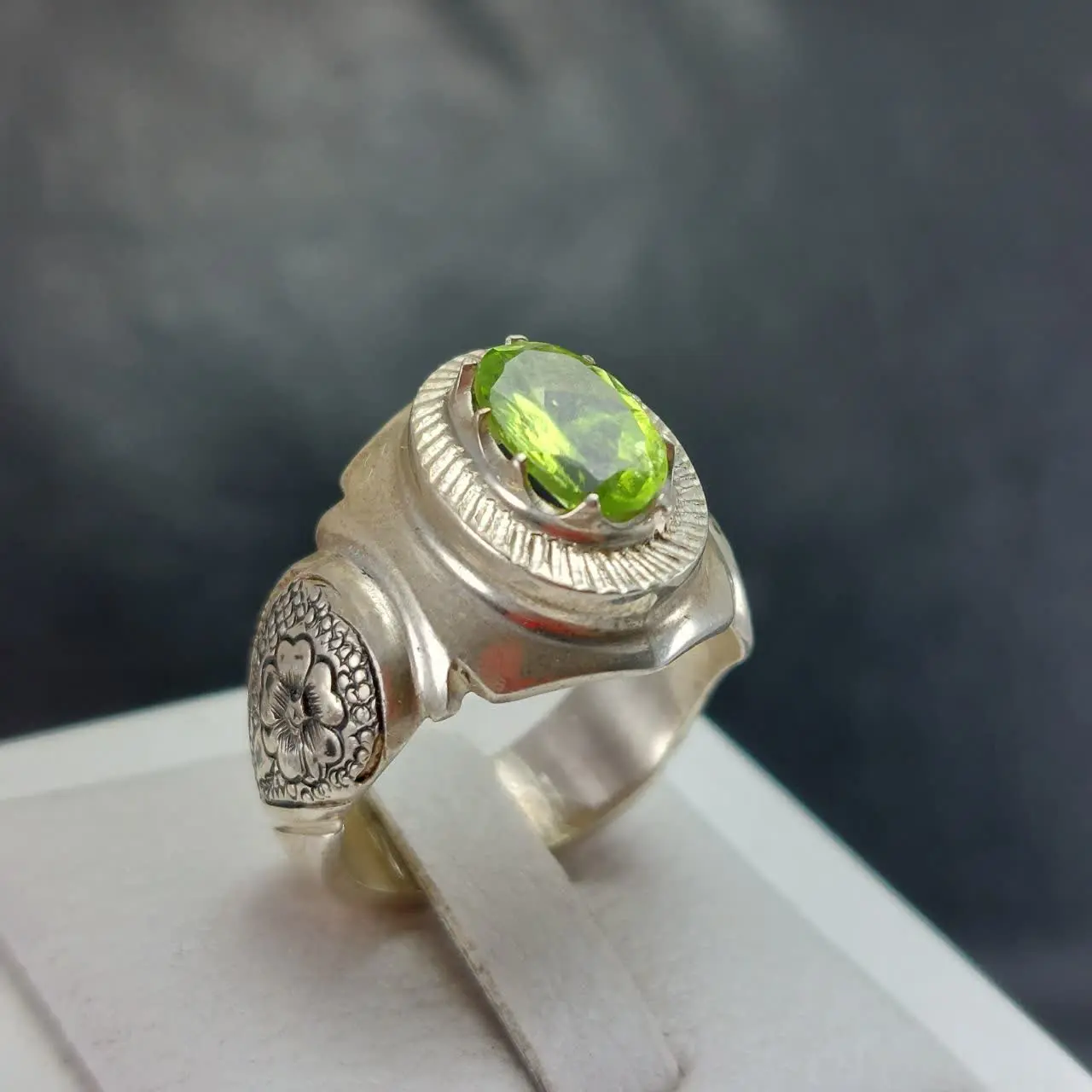 #انگشتر #نقره مردانه #دستساز با قلمزنی فاخر و ساخت استاد عباسیان 
