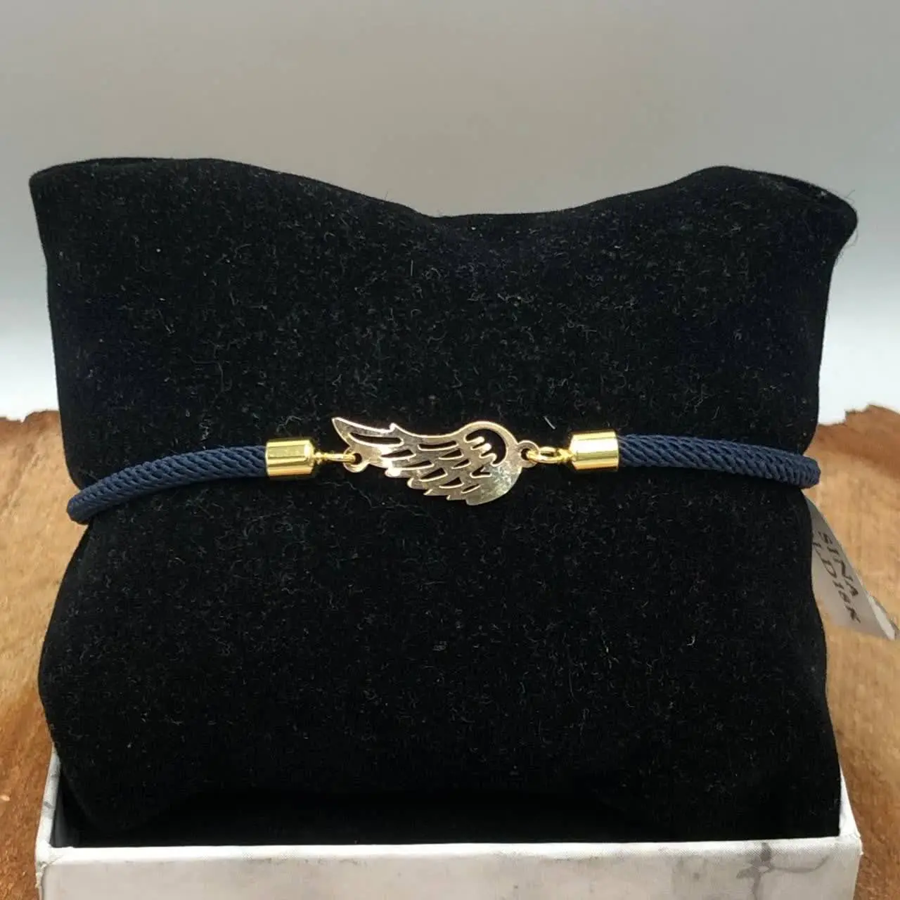 دستبند کنفی مینیمال مدل پر 🕊♥️
