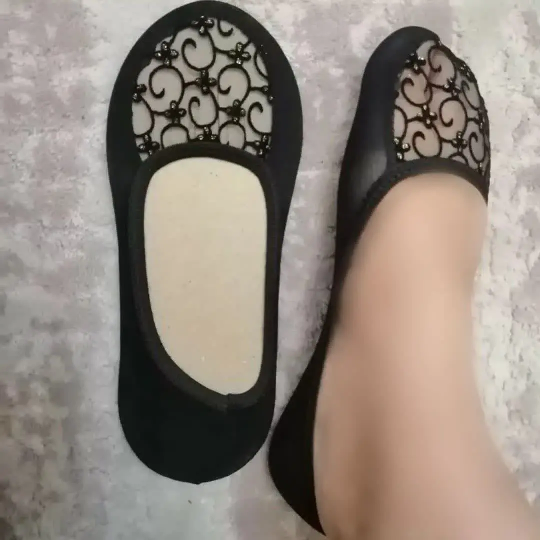 جوراب روفرشی طرح کالج
