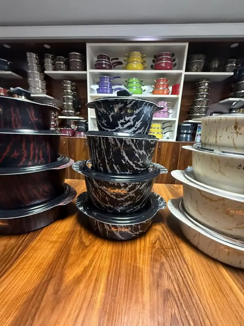 📌سرویس قابلمه ۸پارچه پروانه‌ای ماربل در رنگبندی متنوع😍👆
