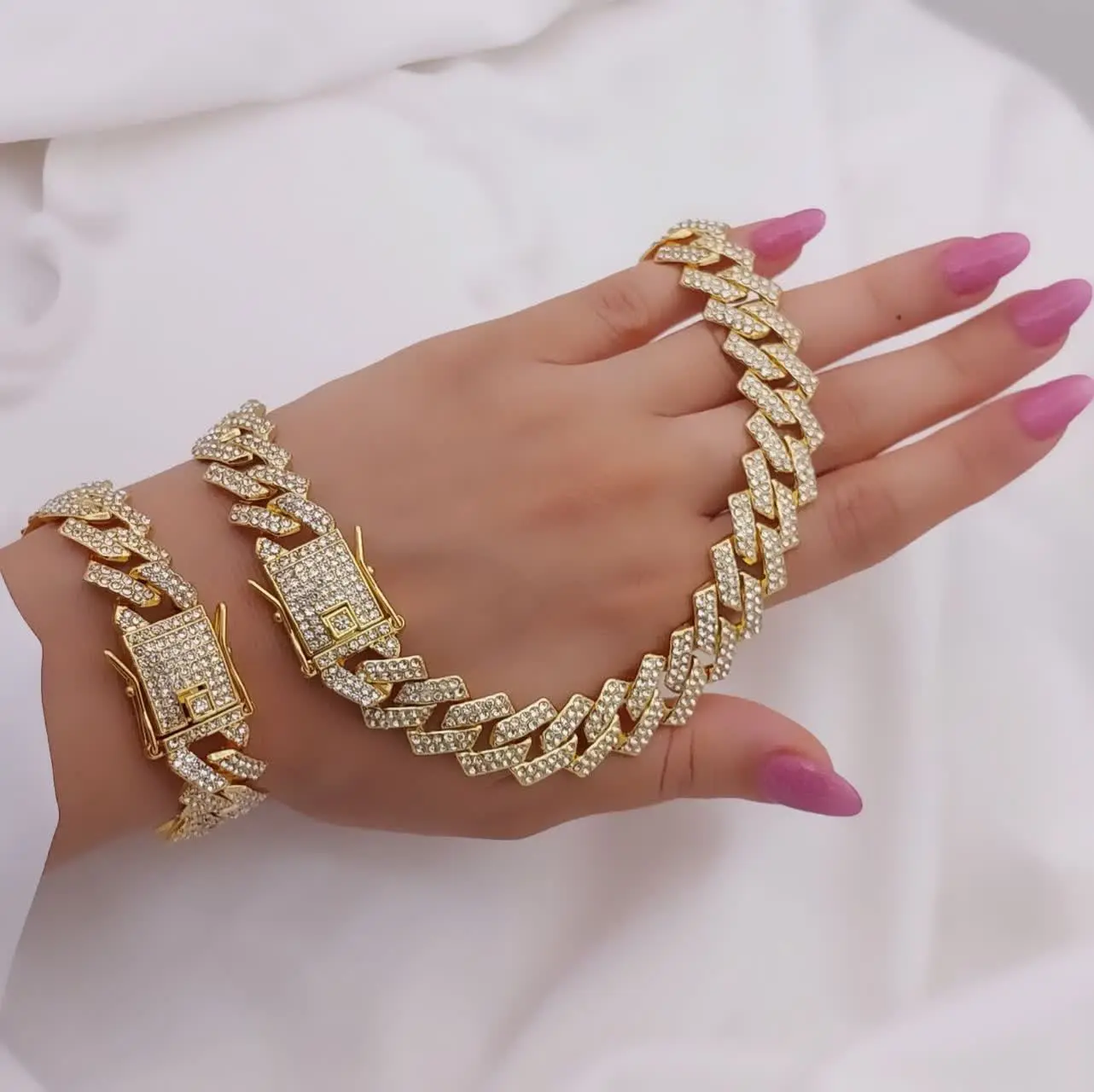 #ست فول نگین. با قفل کوبایی👌👌
