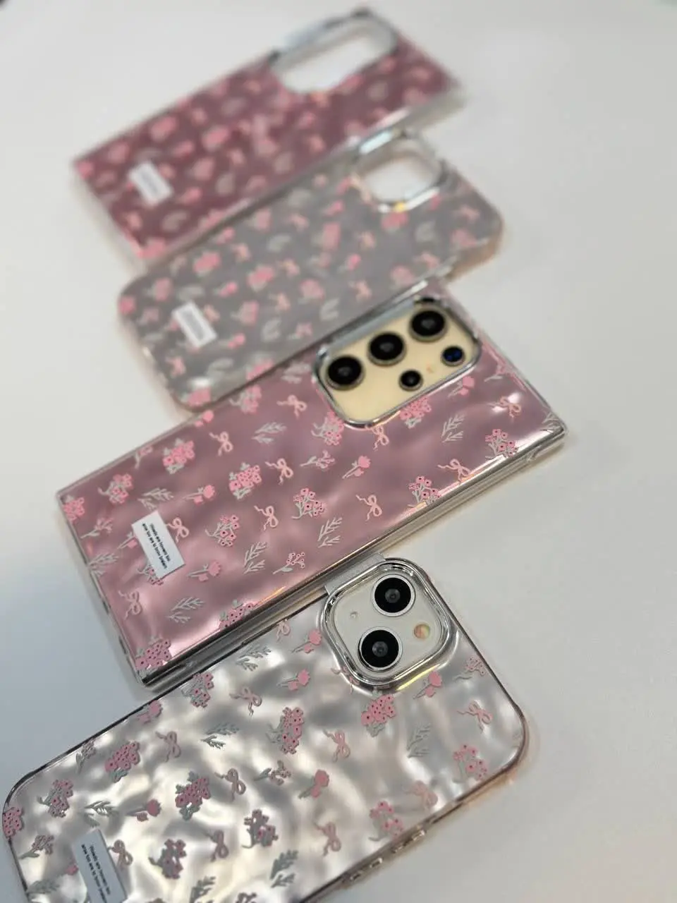 📱مدل قاب: قاب دفورمه هولوگرامی گل ریز فوق العاده زیبا با قیمت عالی 👌 مخصوص انواع #سامسونگ #شیائومی و #آیفون 
