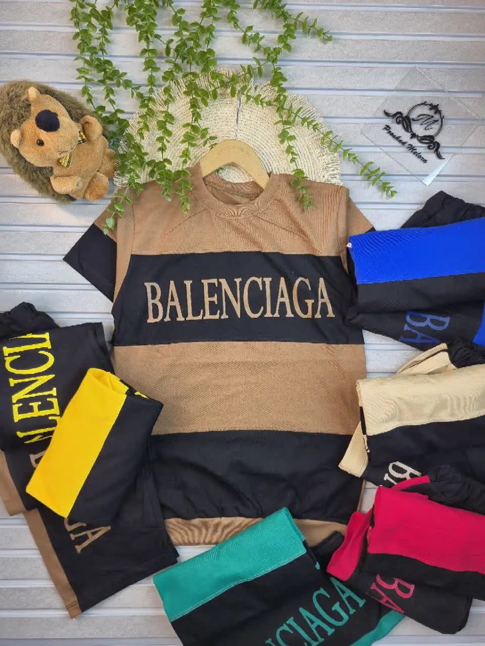 🎊🥰👸👩‍👧‍👧❤️💚🧶🌟🎶🎇
