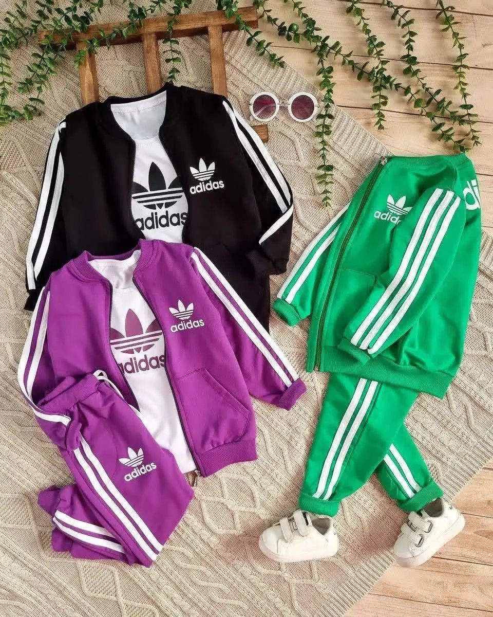 سه تیکه آدیداس اسپرت😍
