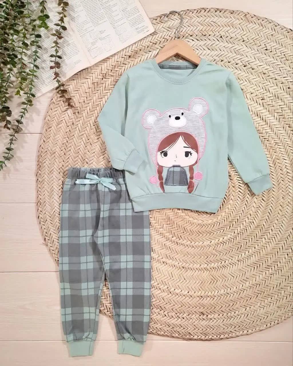 تیشرت و شلوار دخترانه آیسانا
