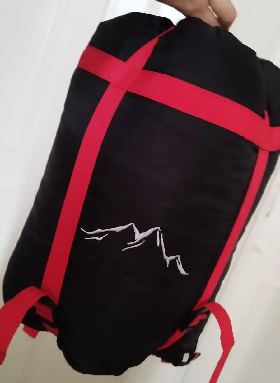 ۲ عدد کیسه خواب کمپسور. دونه‌ای ۱/۵ میلیون. 
