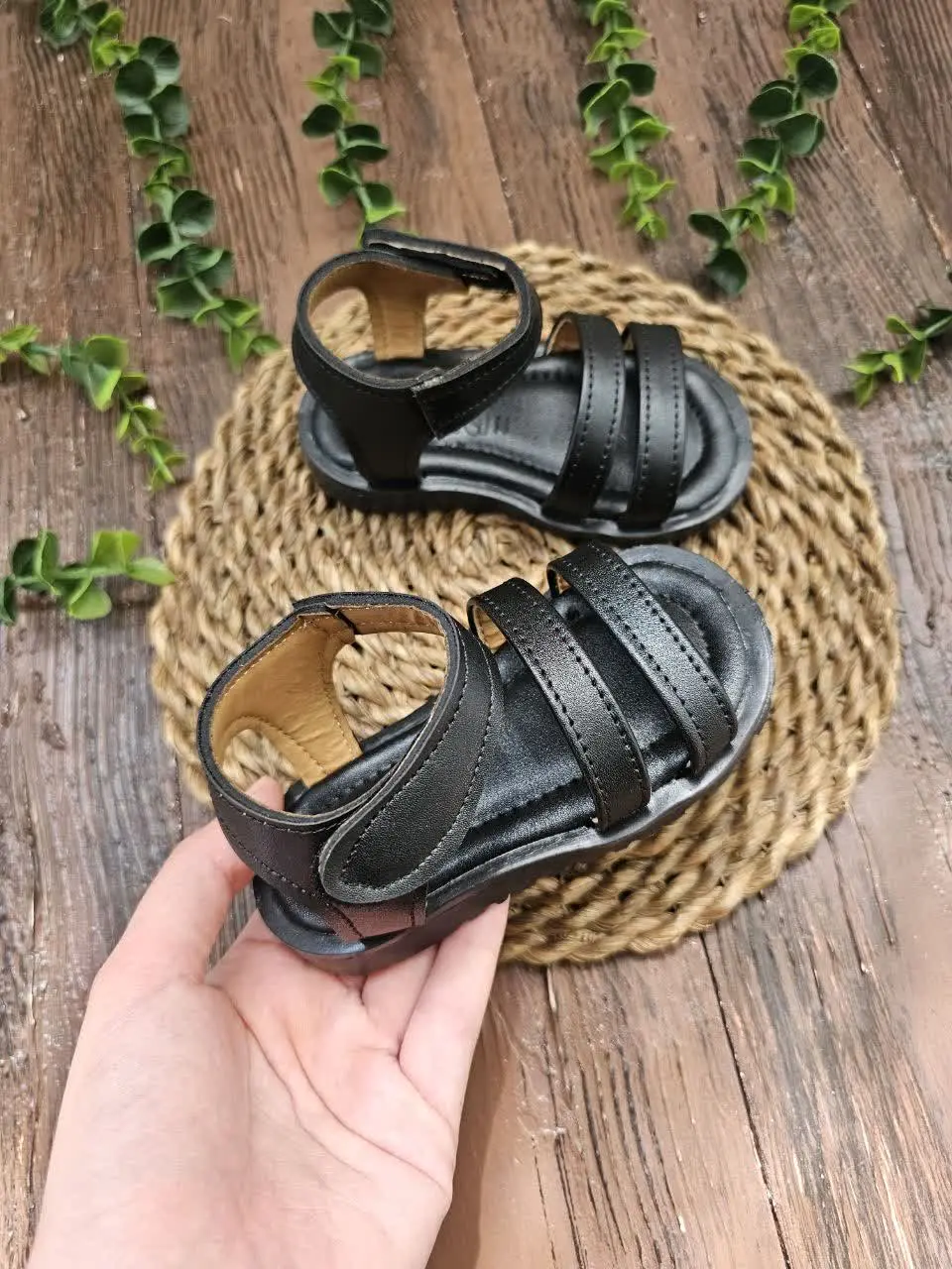 صندل دخترانه بندی ۲
